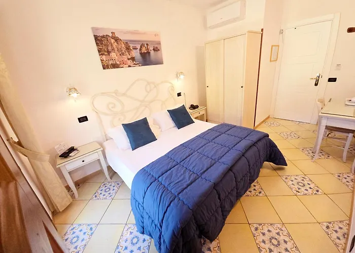 Hotel Cala Marina