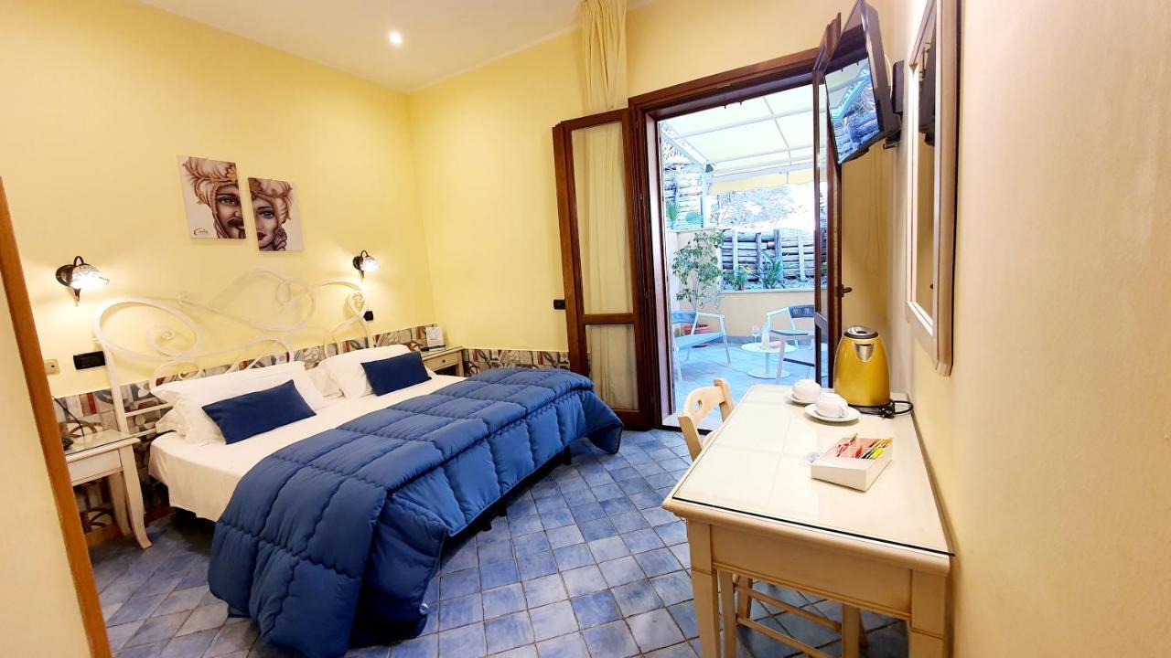 Cala Marina Hotel 3*