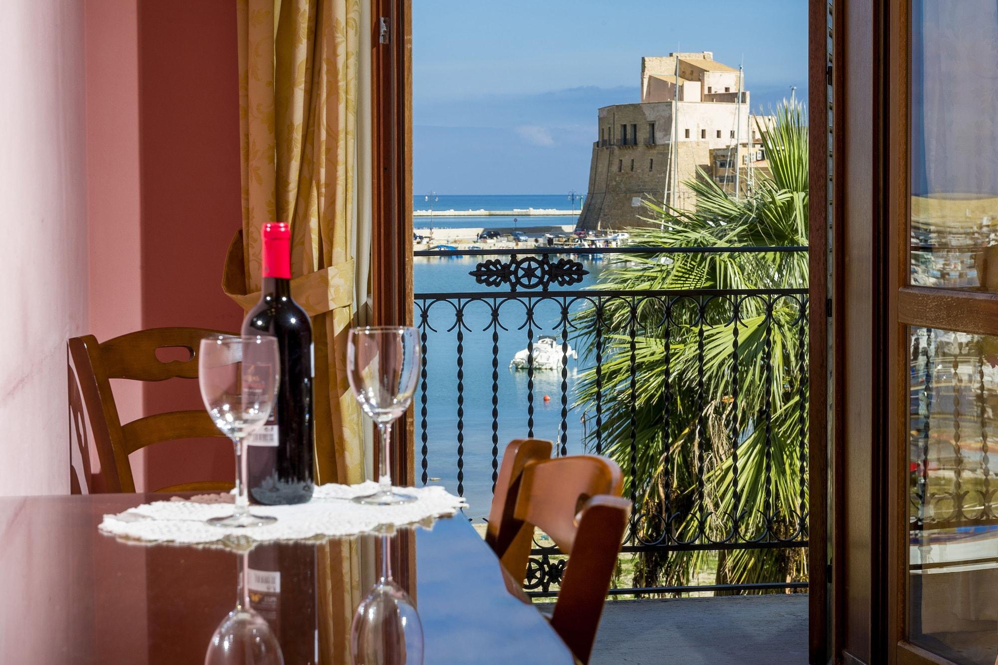 Hotel Cala Marina 3*