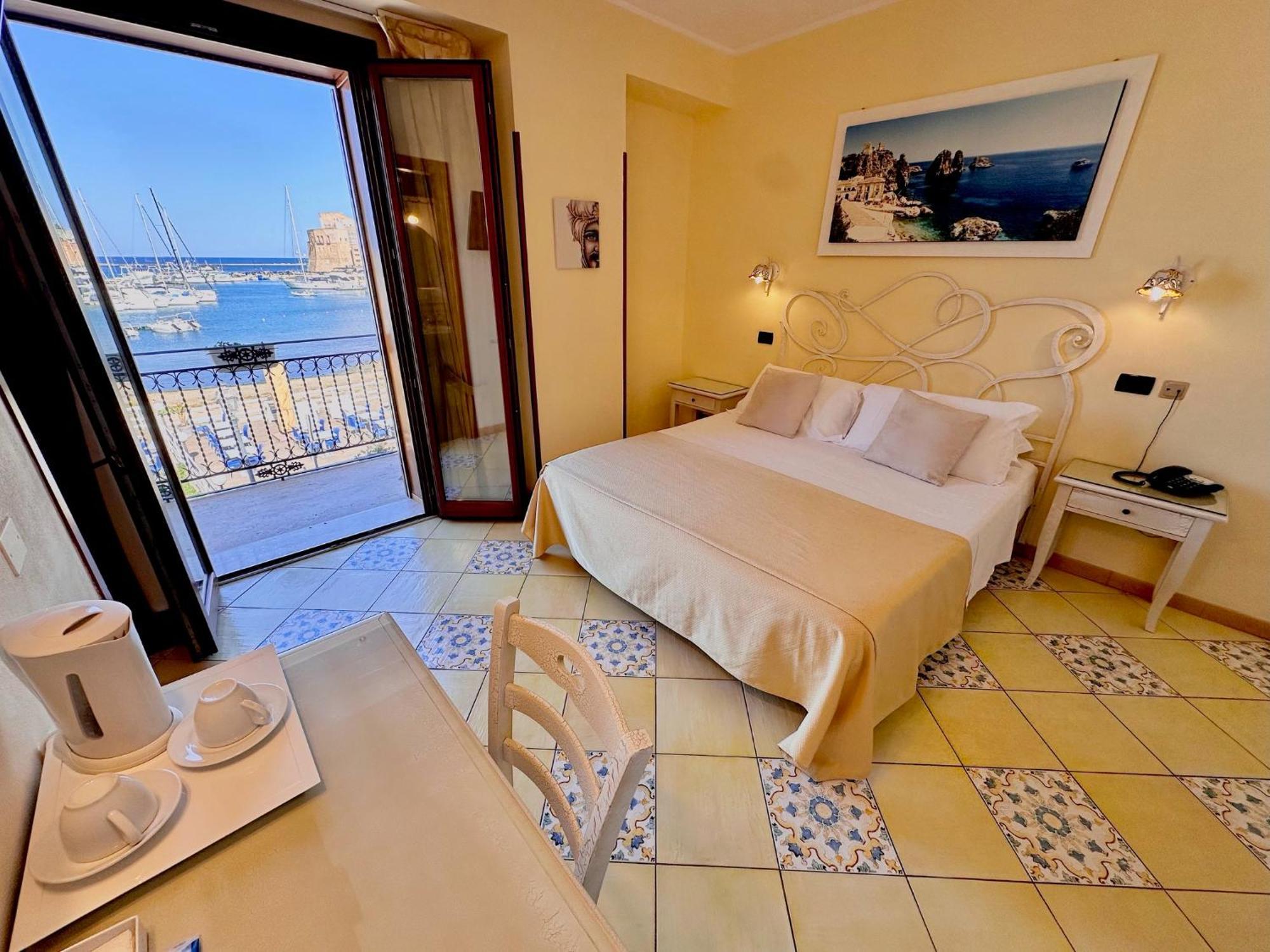 Hotel Cala Marina 3*