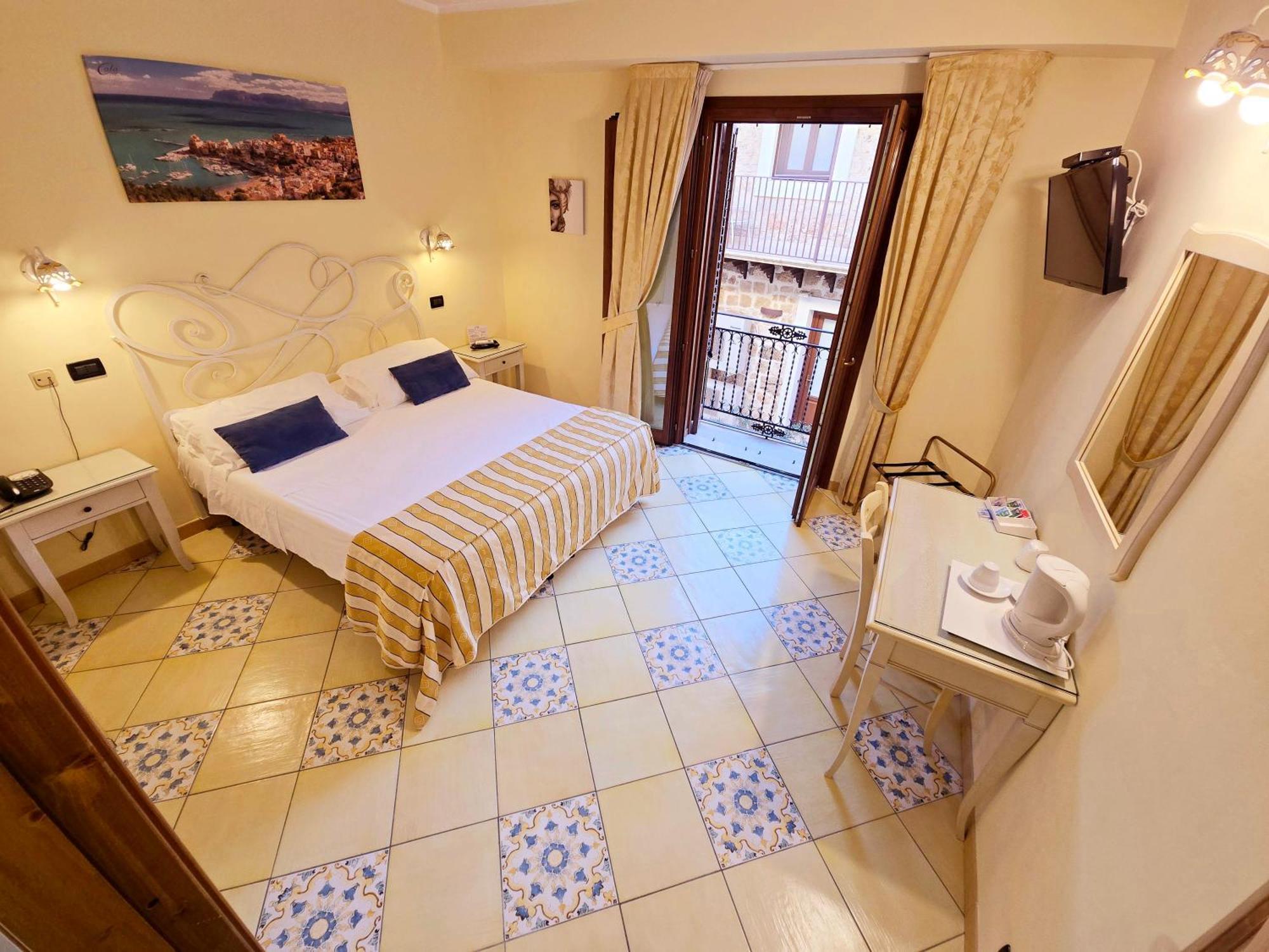 Hotel Cala Marina