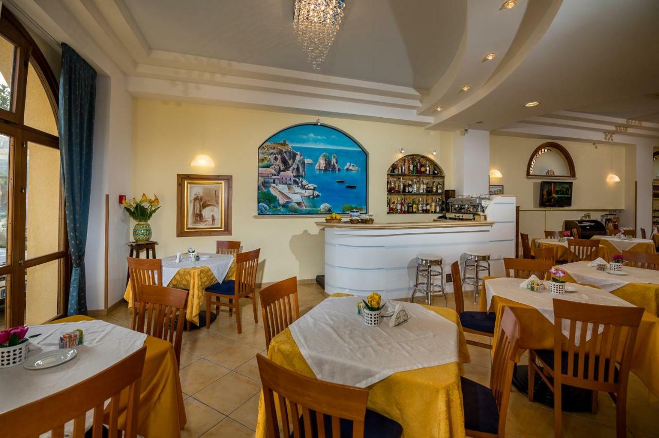 Cala Marina Hotel